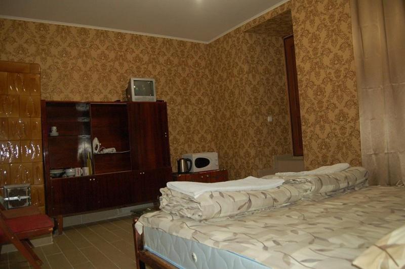 Apartment On Stepana Bandery 37 Постійне Електропостачання Leopoli Esterno foto