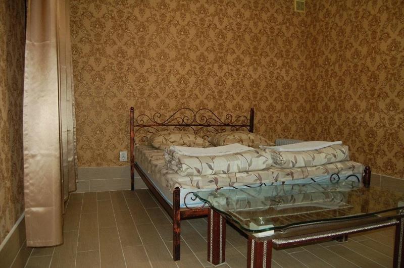 Apartment On Stepana Bandery 37 Постійне Електропостачання Leopoli Esterno foto
